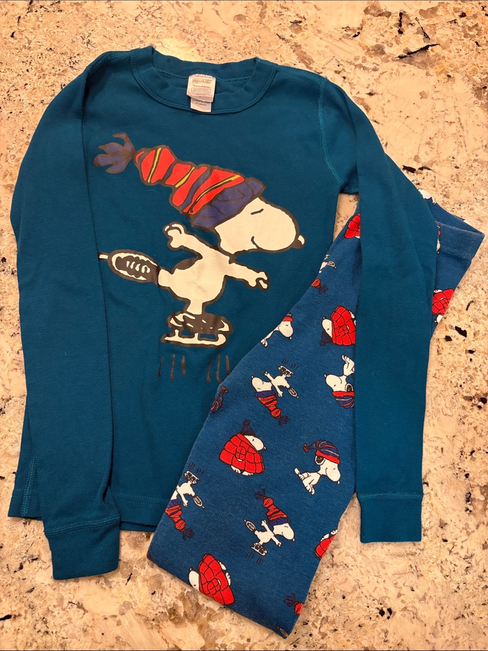 Peanuts Holiday HannaSoft Stretch Pajama Set